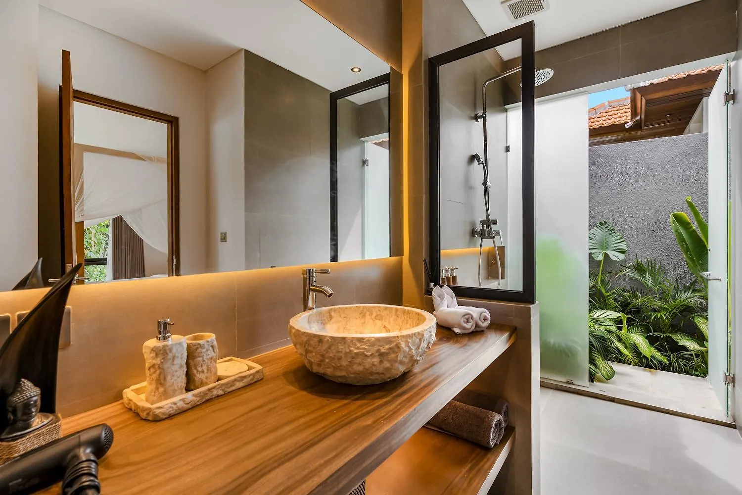 Villa Lumen By Balisuperhost Ubud  Indonesia